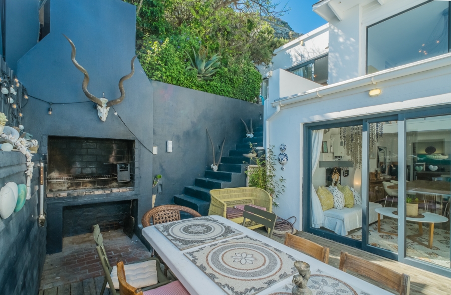 4 Bedroom Property for Sale in Misty Cliffs Western Cape